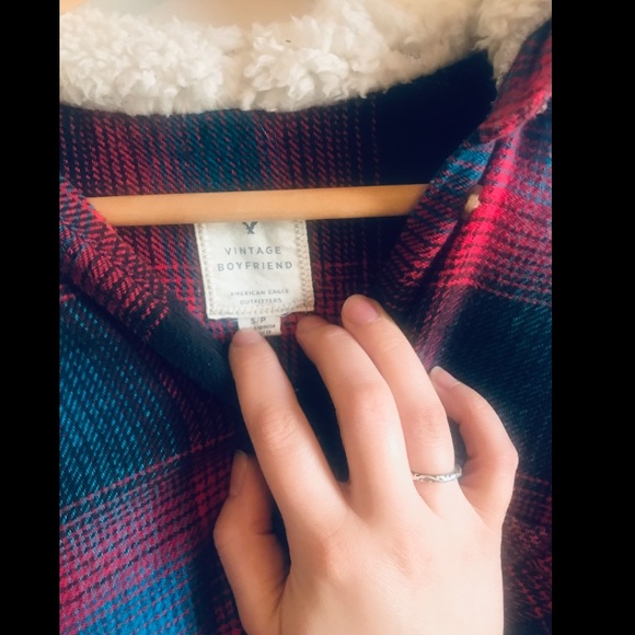 American Eagle Red Plaid Vintage Boyfriend Hooded Flannel - Picture 7 of 11